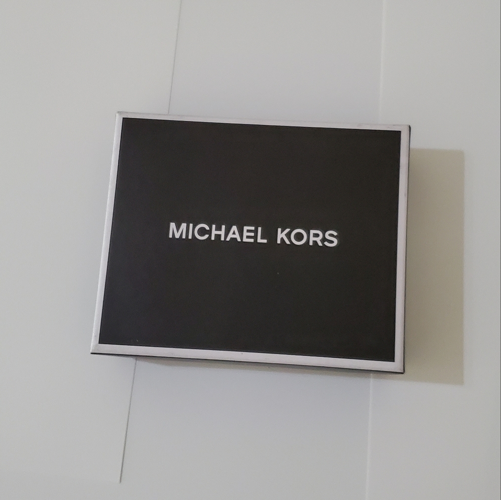 🤩 New with tags authentic Michael Kors real leather black men's wallet - Picture 7 of 8